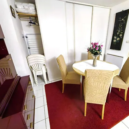 Apartamento T2 Climatise En Rez-de-jardin Avec Piscine, Parking, Et Terrase. A 450m, Wifi Gratuit. - Fr-1-607-52 Agde