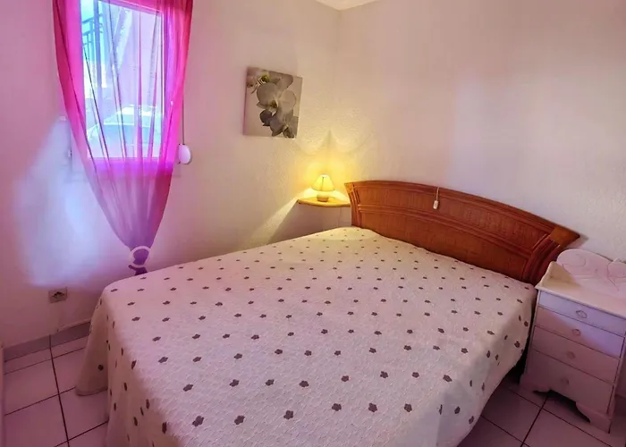 T2 Climatise Avec Piscine Et Parking Au Cap D'agde - Fr-1-607-52 Apartmán *